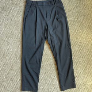 Uniqlo Pull-On Tapered Ankle Length Dress Pants